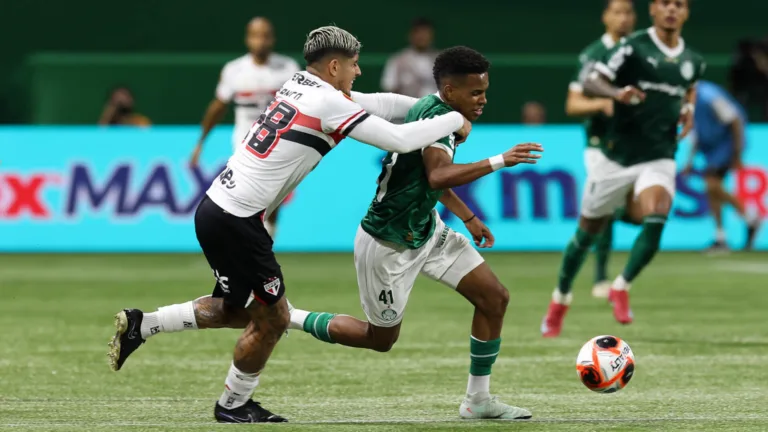Mauro Beting e Vampeta projetam Palmeiras x São Paulo pelo Brasileirão