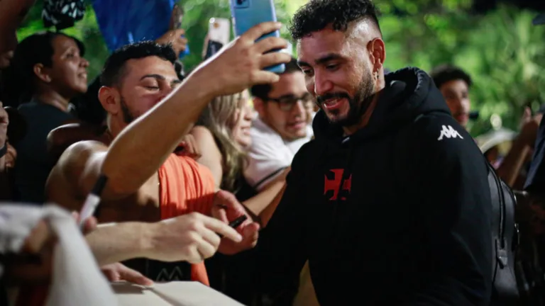 Vasco libera Payet por razões pessoais e francês não enfrenta o Red Bull Bragantino pelo Brasileirão