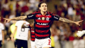 Luis Fabiano inclui Pedro, do Flamengo, entre três centroavantes à moda antiga no Brasileirão: “Não vejo mais”