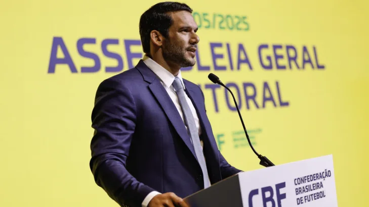 Em seu primeiro discurso, o novo presidente da CBF, Samir Xaud, prometeu fazer uma revolução no futebol feminino brasileiro Em seu primeiro discurso, o novo presidente da CBF, Samir Xaud, prometeu fazer uma revolução no futebol feminino brasileiro