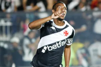 Rayan comemora gol na Sul-Americana