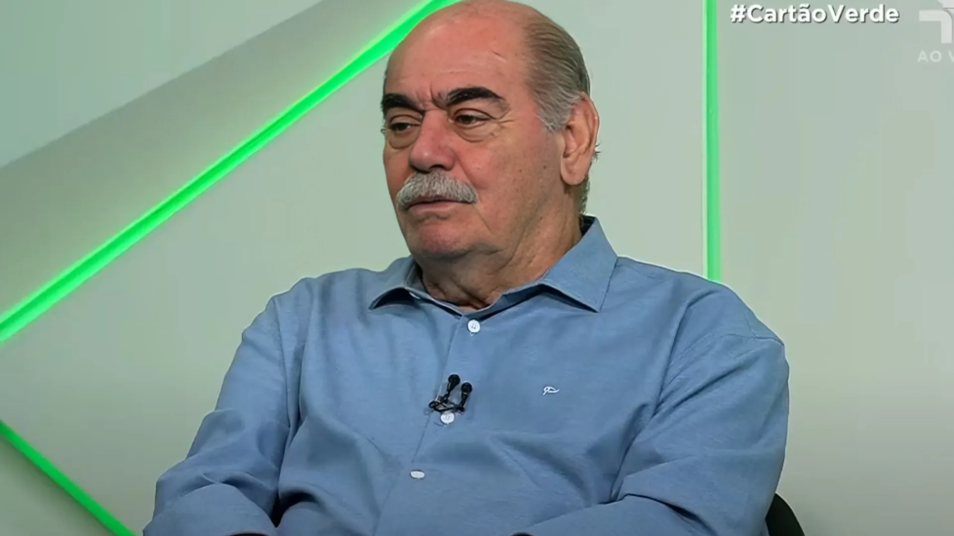 Rivellino aponta time do Brasil difícil de assistir hoje: “Sofrível”