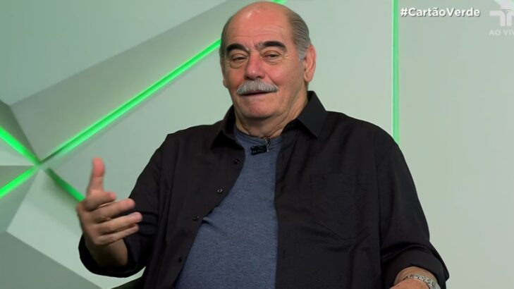 Rivellino destaca time capaz de ganhar tudo no Brasil em 2025: “Não descarto” Rivellino destaca time capaz de ganhar tudo no Brasil em 2025: “Não descarto”