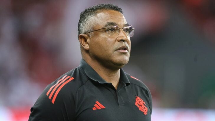 Tiago Leifert cita Abel Ferreira para defender trabalho de Roger Machado no Internacional Tiago Leifert cita Abel Ferreira para defender trabalho de Roger Machado no Internacional