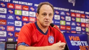 Rogério Ceni, do Bahia, elege meia diferenciado no Brasil