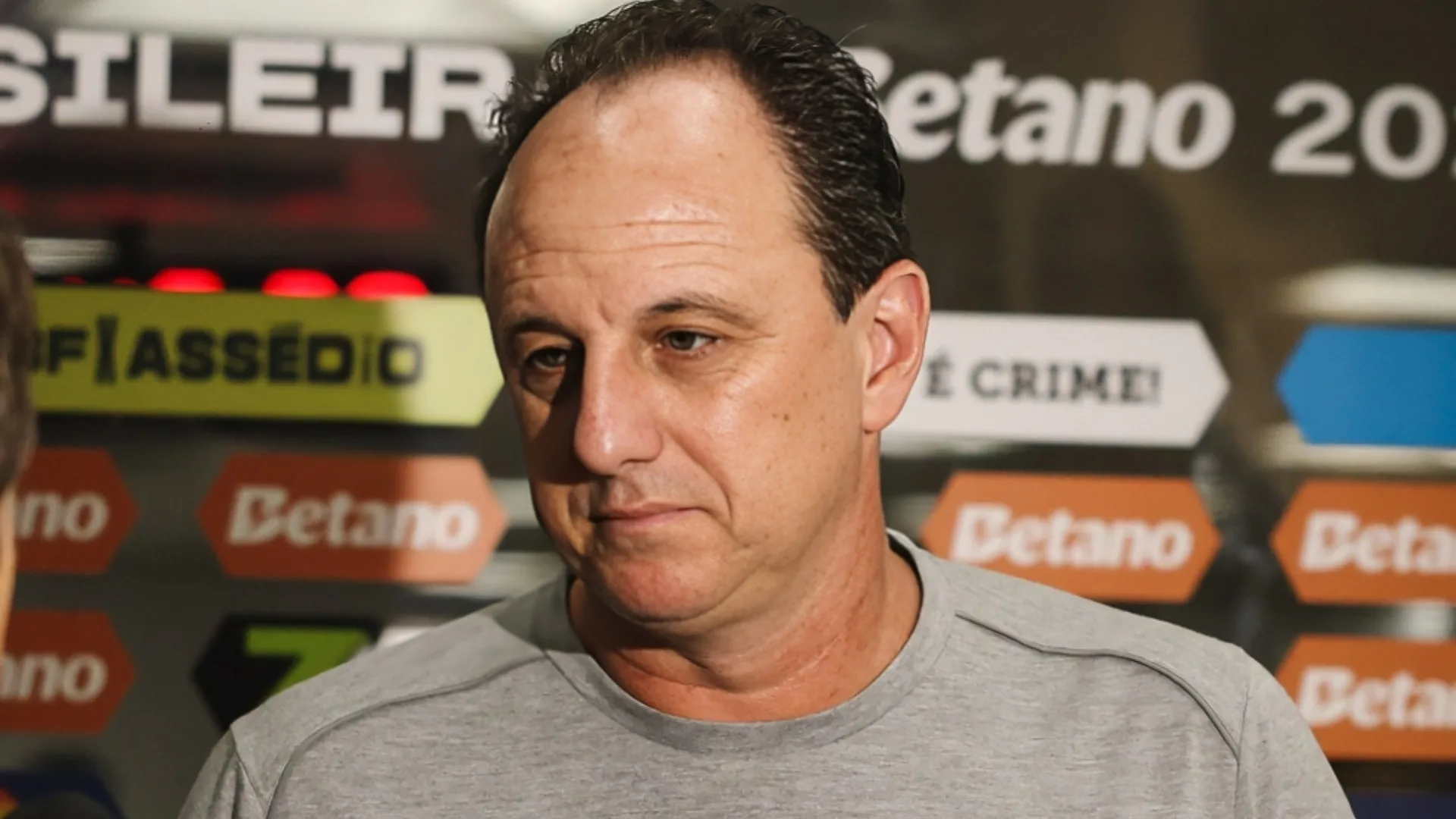 Ceni esquece SPFC e indica times ‘inalcançáveis’ no Brasil hoje: “Destoam”