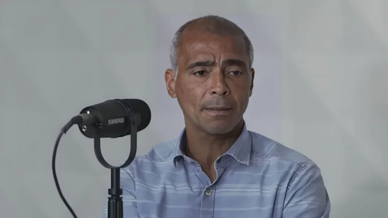 Romário elege meia com qualidade absurda no Brasil: “Acima da média”