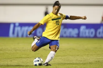 Ronaldinho Gaúcho, em jogo pela seleção