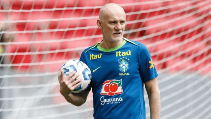 Taffarel é ignorado em top-10 definitivo de melhores goleiros da história do futebol; veja lista Taffarel é ignorado em top-10 definitivo de melhores goleiros da história do futebol; veja lista
