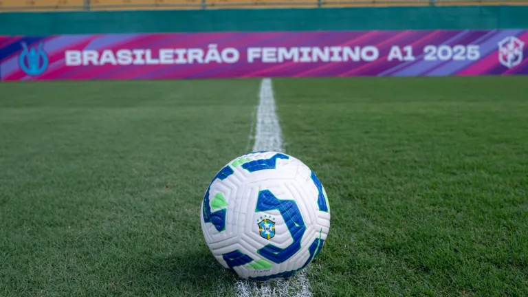 9ª rodada do Brasileirão Feminino tem novo líder, goleada do Corinthians e vitória do Flamengo fora de casa