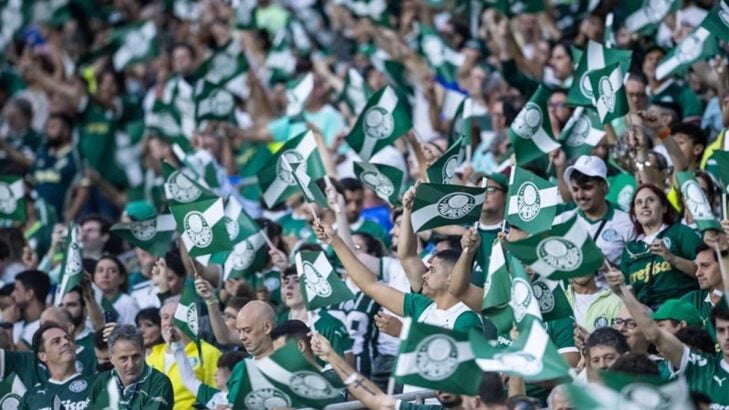 Torcedores do Palmeiras falam até onde o time iria nos principais torneios europeus Torcedores do Palmeiras falam até onde o time iria nos principais torneios europeus