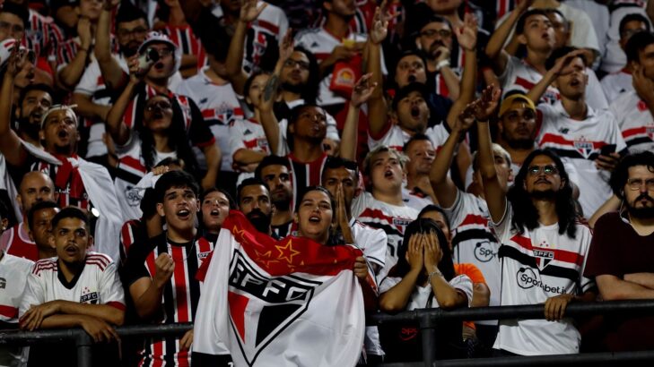 Tiago Leifert pede para torcida do São Paulo não ir ao estádio em jogos do Brasileirão: “Não tem explicação” Tiago Leifert pede para torcida do São Paulo não ir ao estádio em jogos do Brasileirão: “Não tem explicação”