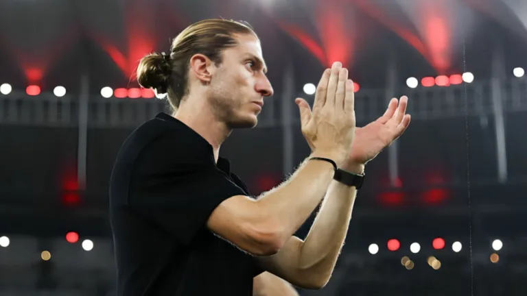 Tostão exclui Flamengo e indica melhor time do Brasil hoje