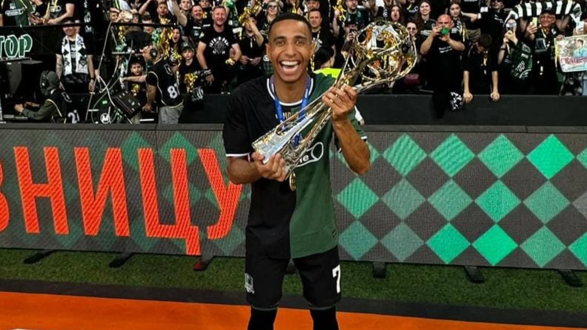 Victor Sá, ex-Botafogo, ajuda Krasnodar a conquistar título inédito do Campeonato Russo