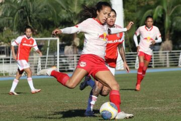 Zagueira do Red Bull Bragantina faz acusações ao árbitro da partida contra o São Paulo (Reprodução/Red Bull Bragantino)