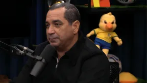 Zinho indica meia que dá aulas no futebol brasileiro hoje