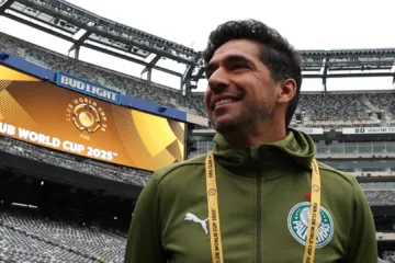 Abel Ferreira se declara ao Palmeiras e aborda o futuro antes do Mundial de Clubes: “Há coisas que pesam”
