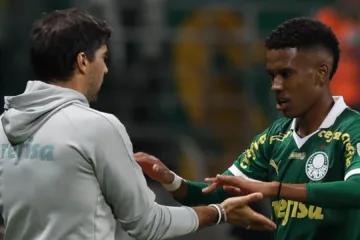 Abel Ferreira pede empatia e compreende ansiedade de Estevão para jogar no Chelsea: “O Palmeiras cuida e protege”