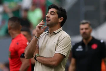 Abel Ferreira, do Palmeiras, ignora pergunta de Leonardo Baran sobre o Vasco: “Esperava uma outra resposta”