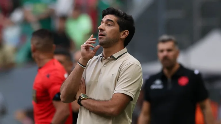 Abel Ferreira, do Palmeiras, ignora pergunta de Leonardo Baran sobre o Vasco: “Esperava uma outra resposta”