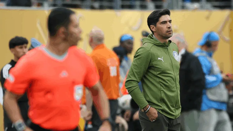 Abel Ferreira se diz orgulhoso do Palmeiras na estreia do Mundial de Clubes: “Goleiro do Porto defendeu tudo”