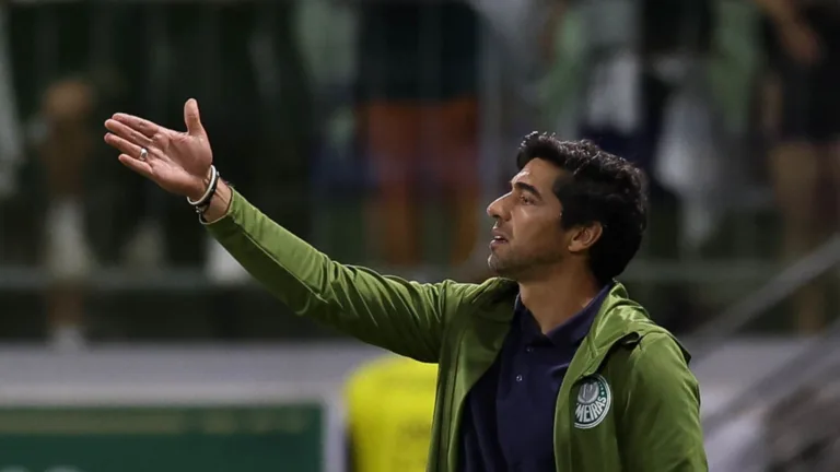 Abel Ferreira revela limitação de Paulinho e torcedores do Palmeiras reagem: “Mais um investimento errado”