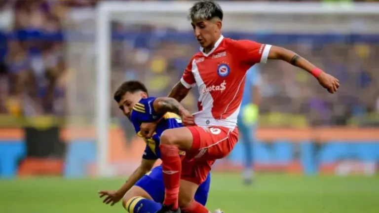 Alan Lescano no Palmeiras: Nicola descarta meia do Argentinos Juniors e revela prioridades da diretoria do Verdão