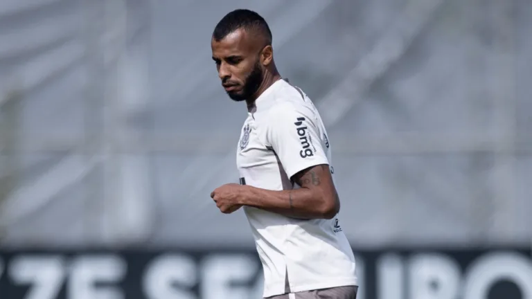 César Cidade Dias critica contratação pelo Grêmio de Alex Santana, do Corinthians: “Custa caro e rende abaixo”