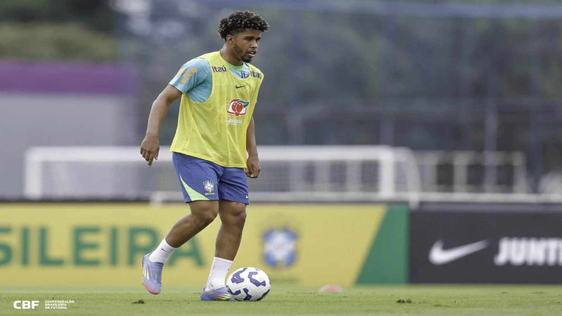 Andrey, da seleção brasileira, garante “concentração” e promete “força total” contra o Paraguai: “Jogo muito importante”