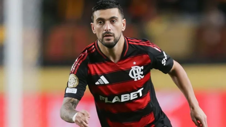 Arrascaeta preocupa torcida do Flamengo antes de encarar o Chelsea no Mundial de Clubes: “Será alguma lesão?” Arrascaeta preocupa torcida do Flamengo antes de encarar o Chelsea no Mundial de Clubes: “Será alguma lesão?”