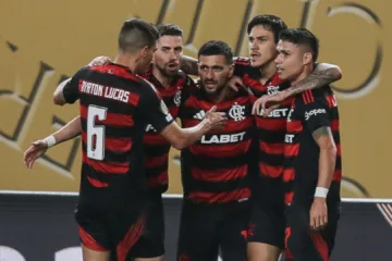 Flamengo vence o Espérance no Mundial com gols de Arrascaeta e Luiz Araújo; Jorginho empolga torcedores