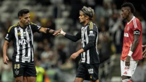 Craque Neto alfineta o Internacional e banca consistência do Atlético-MG no Brasileirão: “Cuca é um baita treinador”