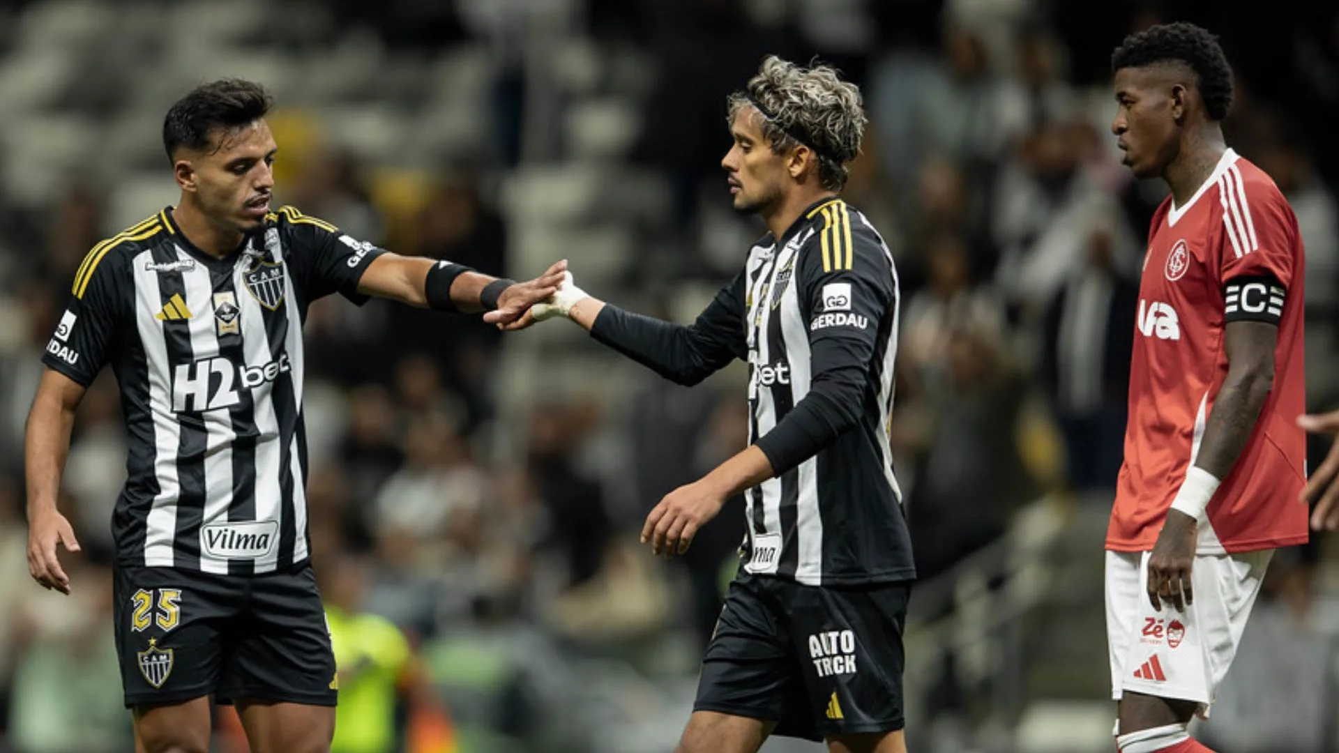 Craque Neto alfineta o Internacional e banca consistência do Atlético-MG no Brasileirão: “Cuca é um baita treinador”