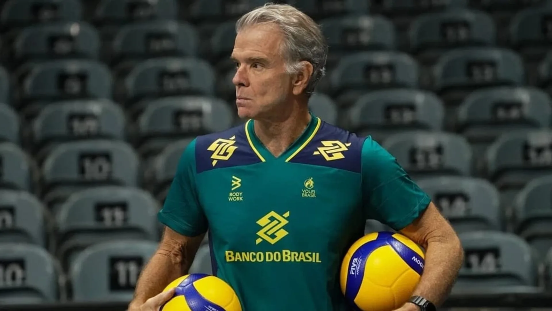 Bernardinho admite tensão e comenta sobre as novidades da seleção masculina de vôlei para a disputa da VNL