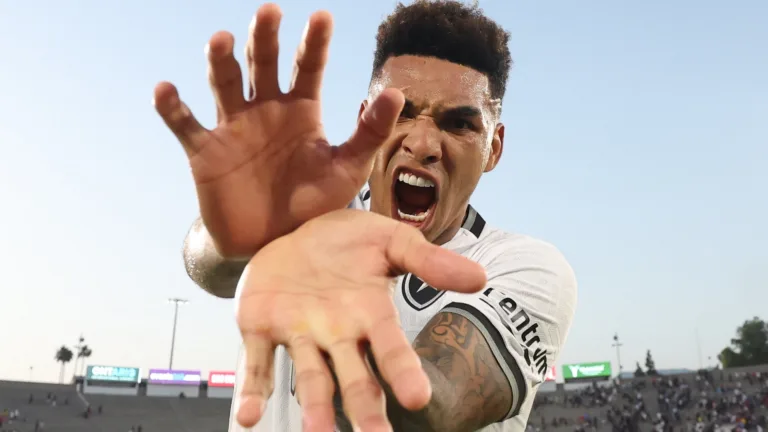 Milton Neves sugere Igor Jesus a Ancelotti e se empolga com vitória do Botafogo sobre o PSG: “Camisa pesa uma tonelada”