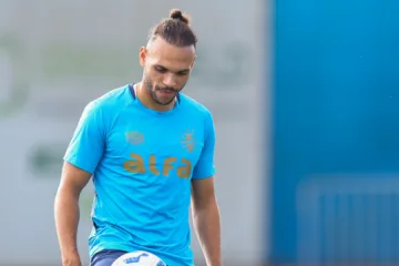 Ribeiro Neto responde se Braithwaite é imprescindível ao Grêmio hoje: “Joga mais do que vem jogando”