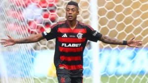Bruno Henrique é punido, Flamengo decide recorrer, mas atacante está liberado para jogar a Libertadores