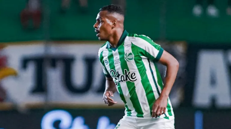 Farid indica Caíque, do Juventude, próximo de acerto com o Grêmio e faz questionamento: “Vale tudo isso?”