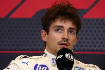 Fórmula 1 hoje: Charles Leclerc avalia rescindir contrato com a Ferrari