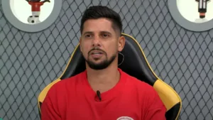 Cicinho defende vendas de jovens da base do São Paulo na gestão Casares: “Dívida tem que ser sanada”