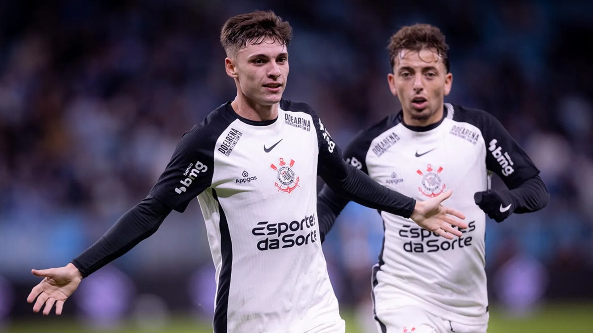 Flavio Prado projeta futuro do Corinthians no Brasileirão: “Não é time para cair nem para ser campeão”