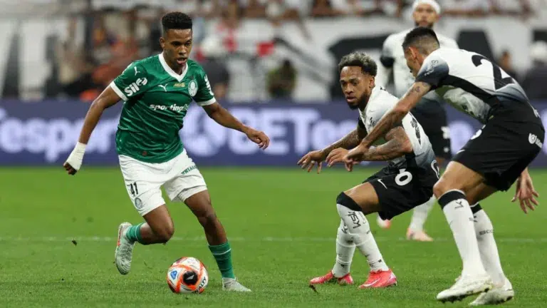 Vampeta sinaliza privilégio do Palmeiras em escalação na Copa do Brasil: “O Corinthians não tem”