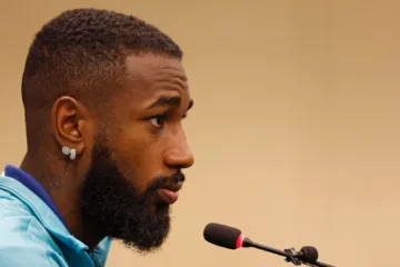 Craque Neto detona Gerson após rumores de possível saída do Flamengo: “Vai para o Zenit, pô?”