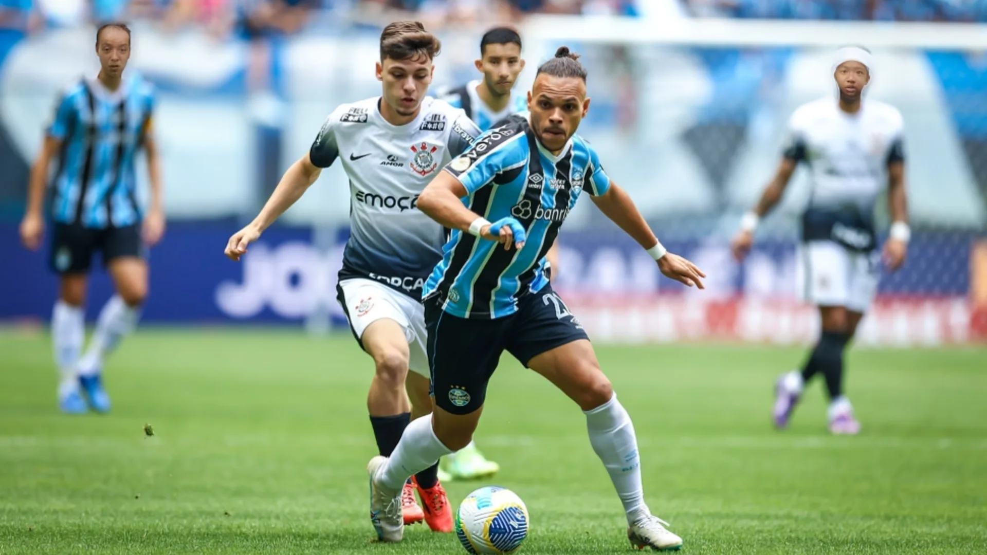 Craque Neto prevê vitória do Grêmio contra o Corinthians e dispara sobre Depay: “Deram férias para ele”