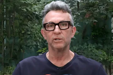 Craque Neto dá dica de nova escalação do Corinthians a Dorival Júnior: “Pode brigar pelo título”