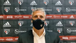 Arnaldo Ribeiro não alivia para o atual momento do São Paulo e retorno de Crespo: “Impossível virar timaço”