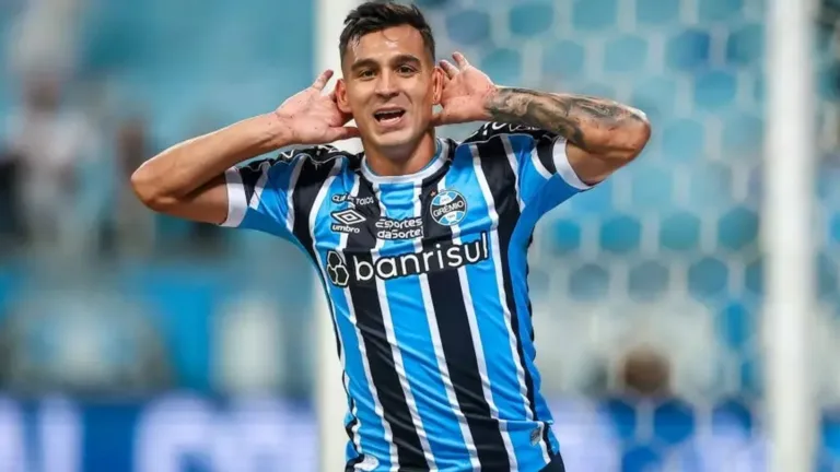 Farid surpreende e pede a saída de Cristaldo do Grêmio: “Já deu o que tinha que dar”