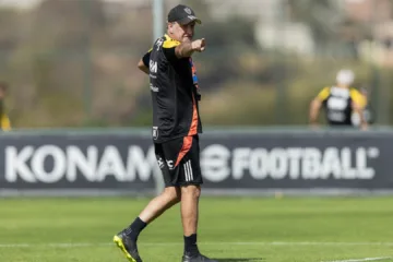 Cuca assegura permanência de Cuello no Atlético-MG e exalta Dudu: “Jogador com passe diferenciado”