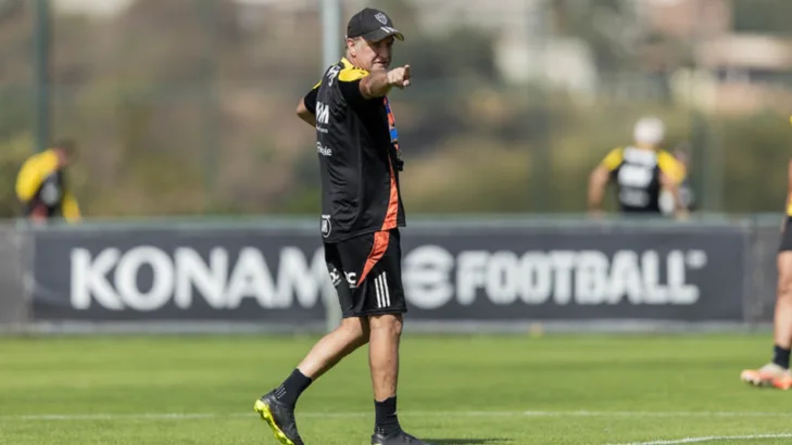 Cuca assegura permanência de Cuello no Atlético-MG: “Ele não vai sair” 