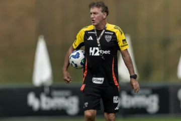 Atlético-MG pode ter dispensa de jogadores e Nicola explica possível redução de R$ 4 milhões na folha salarial